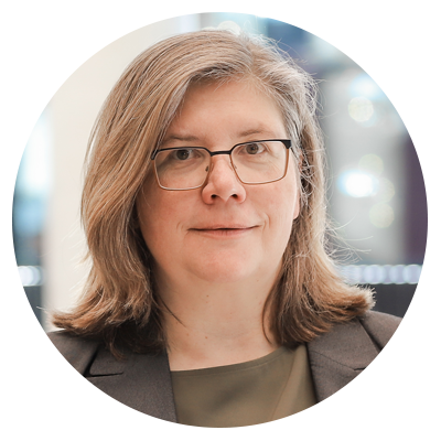 Portraitfoto von Bettina Waldsich